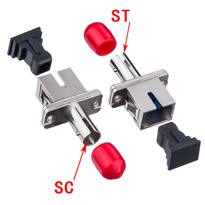 Adaptateur optique simplex SC UPC à ST UPC à faible perte d'insertion dans un boîtier métallique avec bride