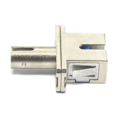 Adaptateur optique simplex SC UPC à ST UPC à faible perte d'insertion dans un boîtier métallique avec bride