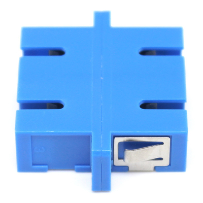 SC UPC Adaptateur à fibre optique duplex Bule avec une durabilité de la bride 0,2 dB 500 Cycle passé