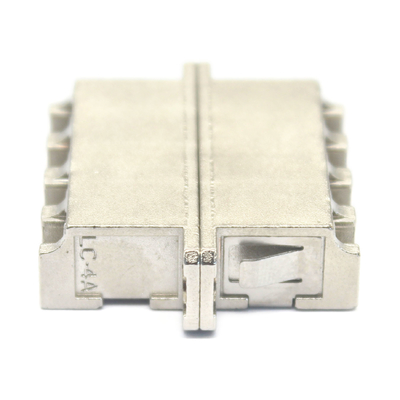 Adaptateur à fibre optique quadruplex compatible réseau 4G LC UPC avec bride dans boîtier métallique