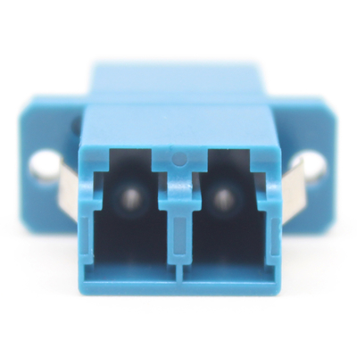 Connecteur de câble à fibre FTTX à une pièce avec système CATV à bride