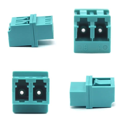 Adaptateur à fibre optique multimode duplex OM3 de type LC bas pour test de charge ≥ 70 N Perte d'insertion 0,2 dB