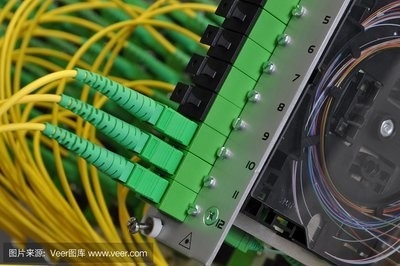 FTTH Duplex FC APC à FC UPC SM Cordon de patch en fibre optique pour et 1000 fois de connexion