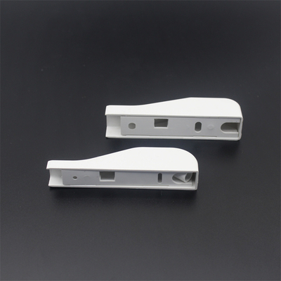 FTTH tube mural fibre optique câblage en plastique angle de flexion en blanc avec connecteur de clip