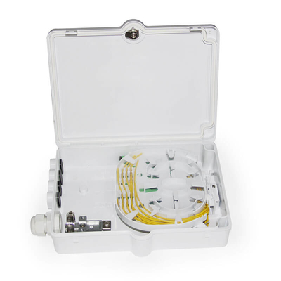 Boîte de distribution de fibres optiques FTTH 8 cœurs avec adaptateurs et coussinets optionnels pour montage mural ou à poteau