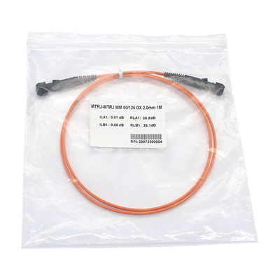 OM1 MM câble à fibre optique pour la transmission de données à courte distance dans les réseaux industriels