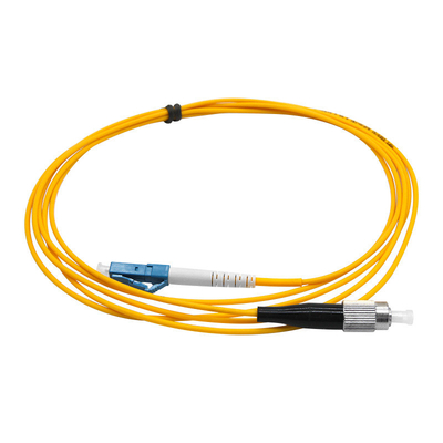 Vêtement jaune LC UPC à FC UPC Cordon de patch UPC mode unique Simplex G657A1 LSZH 2,0 mm