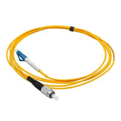 Vêtement jaune LC UPC à FC UPC Cordon de patch UPC mode unique Simplex G657A1 LSZH 2,0 mm