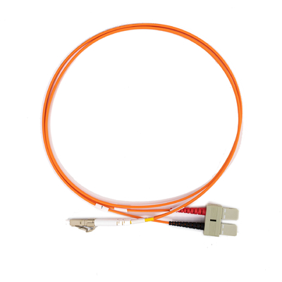 FTTH Duplex FC APC à FC UPC SM Cordon de patch en fibre optique pour et 1000 fois de connexion