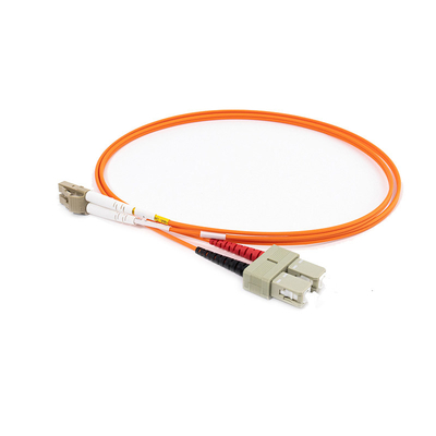 FTTH Duplex FC APC à FC UPC SM Cordon de patch en fibre optique pour et 1000 fois de connexion