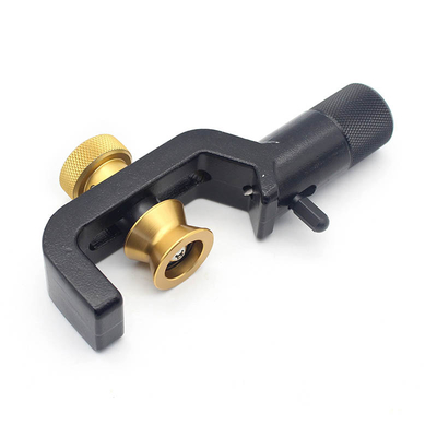 Couteau à gaine blindée pour câble de 8 à 28,6 mm de diamètre extérieur