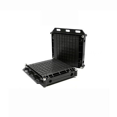 Boîte de jonction d'épissure de fibre optique de type mini carré 2 entrées 2 sorties pour 12-24 fibres avec matériau ABS+PC