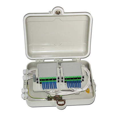Boîte de distribution en fibre optique étanche SMC 32 cœurs pour une utilisation en extérieur